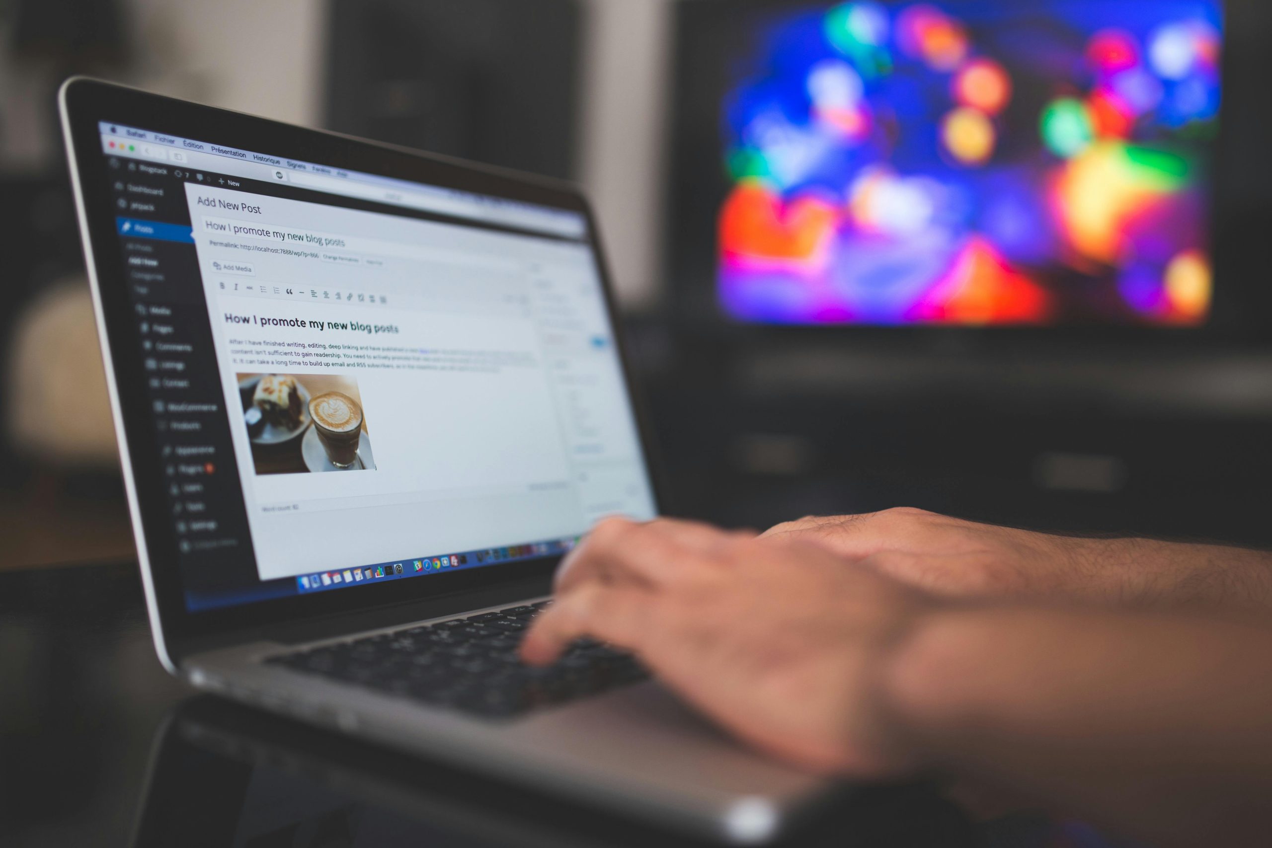 Create content strategy and structure using AI models